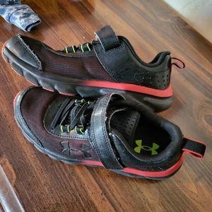 Boys Under Armour shoes